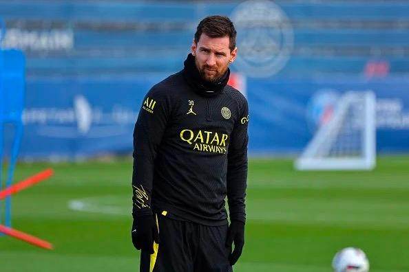 梅西巴黎续约陷僵局？他还在等一次再夺欧冠的机会