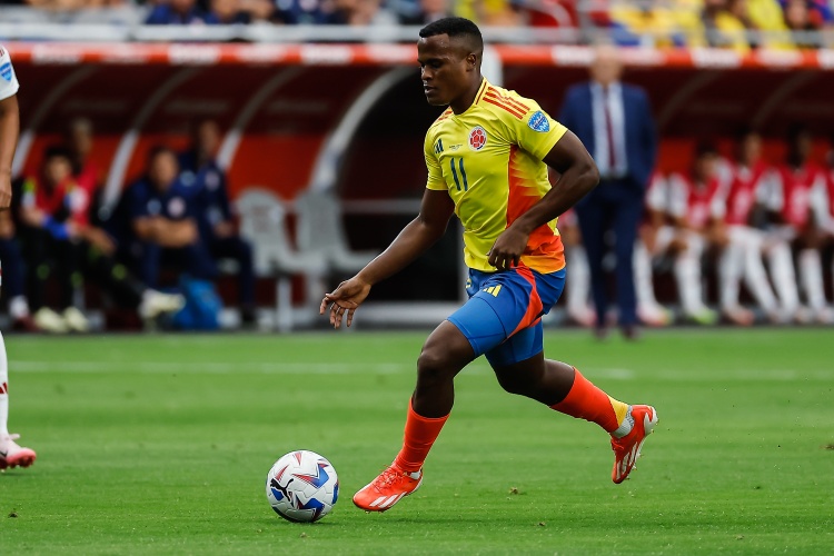 开云平台-记者:帕尔梅拉斯签狼队边锋阿里亚斯达协议,转会费2500万欧元